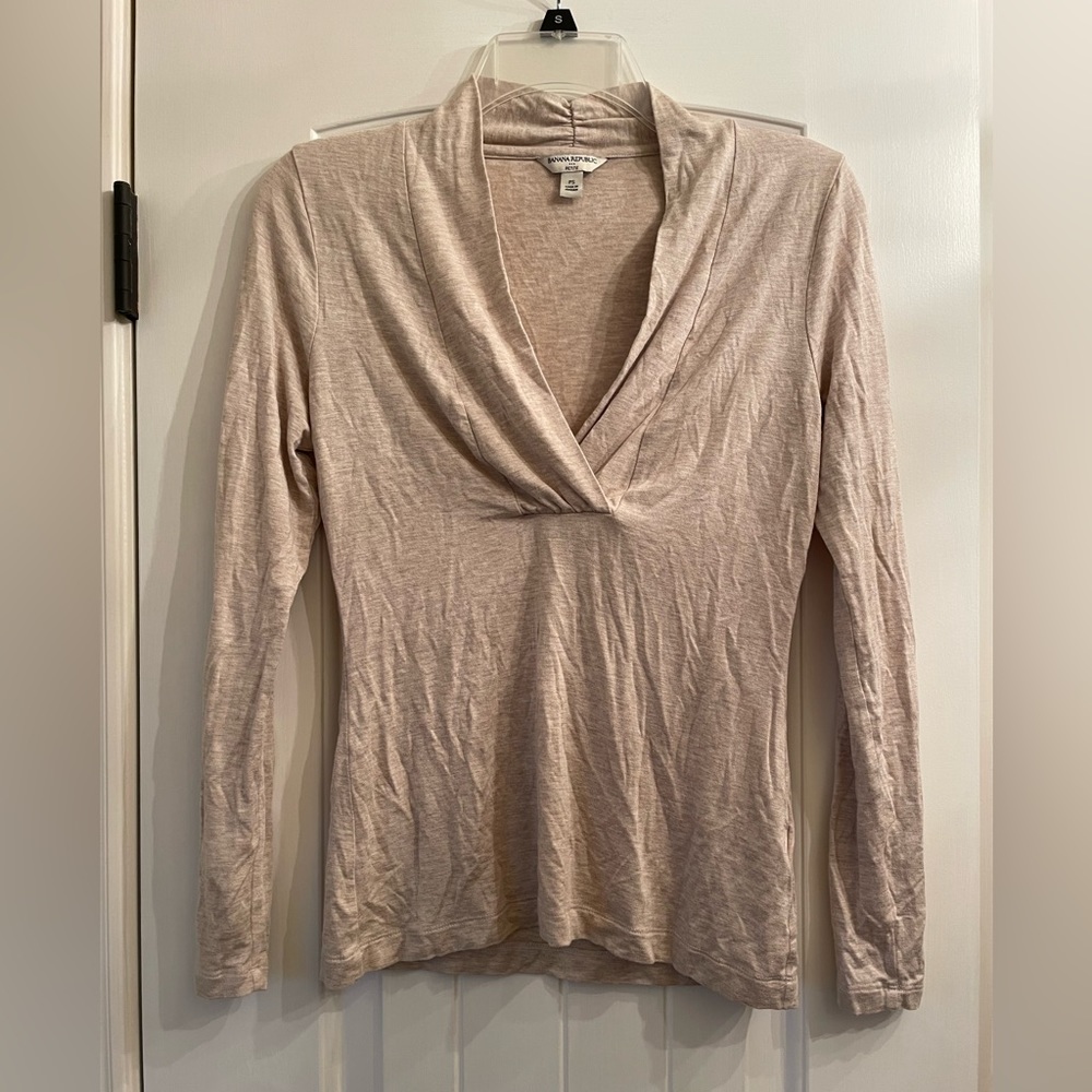 Beige Banana Republic long sleeve top, size SP